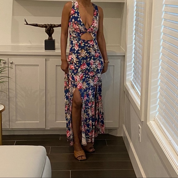 Oscar—St Dresses & Skirts - Oscar-St blue floral maxi dress with slits